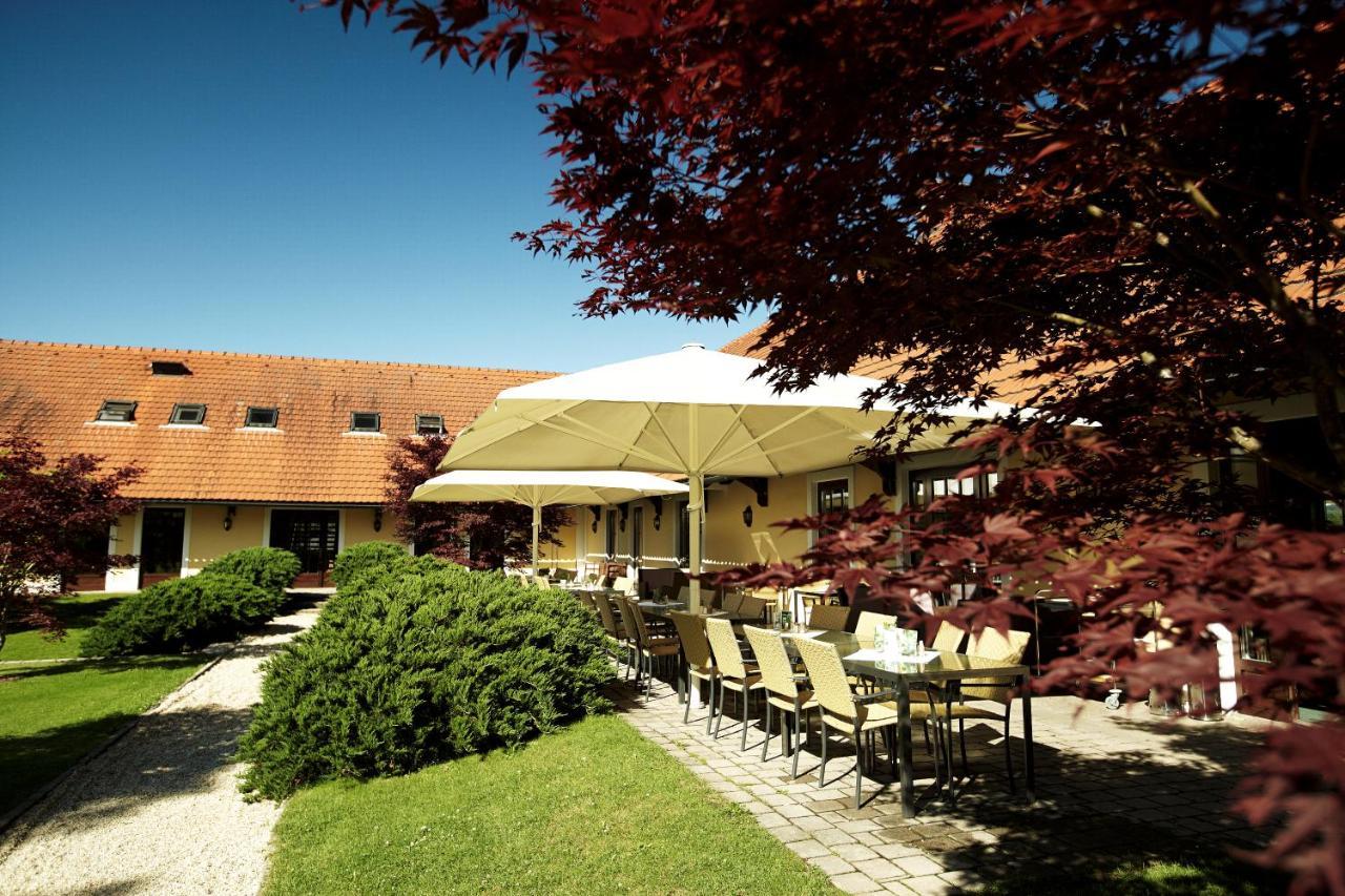 Gaestehaus Golf Club Gut Murstaetten Lebring Exteriör bild